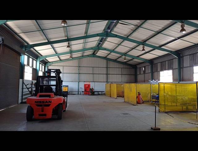 INDUSTRIAL PROPERTY TO RENT IN HENNOPSPARK